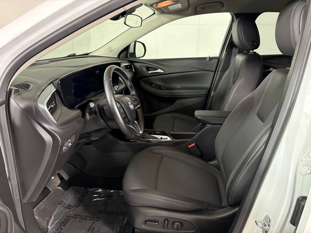 Used 2024 Buick Encore GX Preferred w/ Comfort Package FWD image 18
