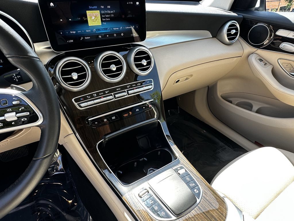 Certified 2022 Mercedes-Benz GLC 300 image 31