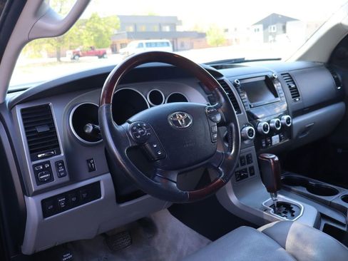 Used 2011 Toyota Sequoia Platinum AWD/4WD image 15