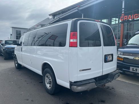 Used 2018 Chevrolet Express 3500 LT w/ LT Preferred Equipment Group image 5