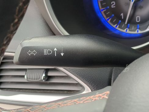 Used 2018 Chrysler Pacifica Touring-L Plus image 29