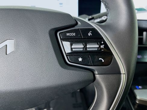 Used 2023 Kia EV6 Wind w/ Wind Technology Package AWD/4WD image 17