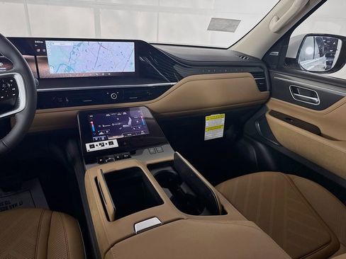 New 2026 INFINITI QX80 Luxe w/ Cargo Package image 30