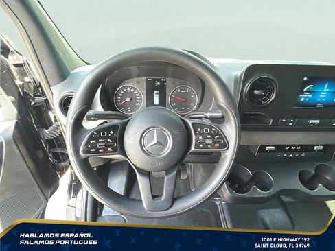 Used 2024 Mercedes-Benz Sprinter 2500 image 18