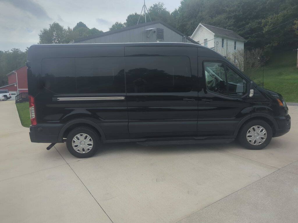 Used 2024 Ford Transit 350 XLT RWD image 3
