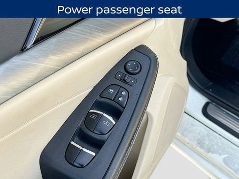 Used 2017 Nissan Maxima 3.5 SL image 19