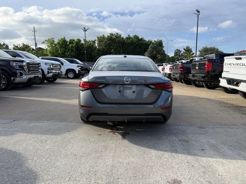 Used 2022 Nissan Sentra SV FWD image 37
