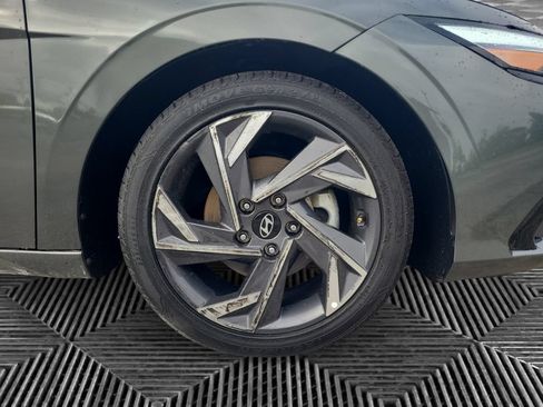 Used 2025 Hyundai Elantra SEL FWD image 16