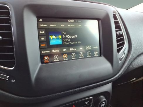 Used 2020 Jeep Compass Latitude w/ Popular Equipment Group AWD/4WD image 24