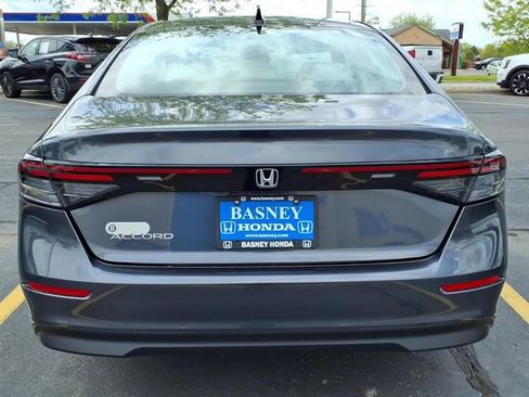 Used 2025 Honda Accord SE image 9