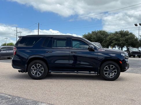 Used 2021 Chevrolet Tahoe Z71 w/ Luxury Package AWD/4WD image 4