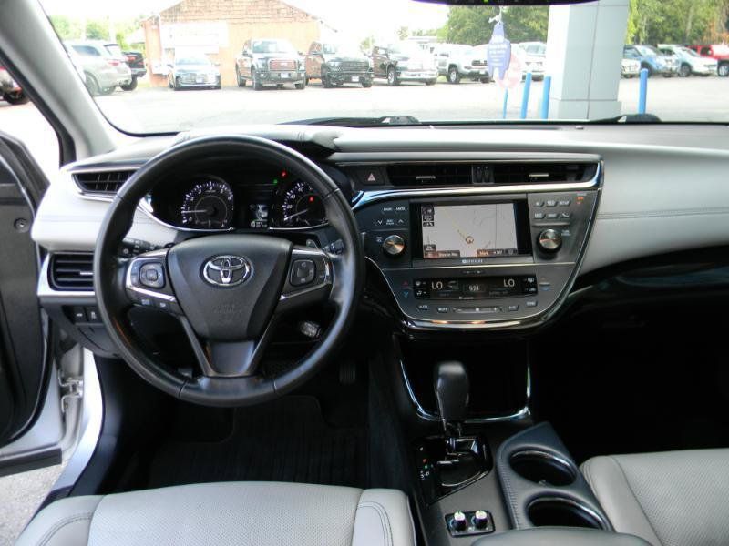 Used 2013 Toyota Avalon Limited FWD image 16