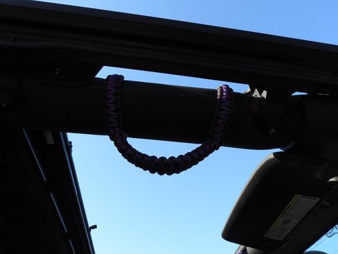 Used 2018 Jeep Wrangler Unlimited Sport S image 12