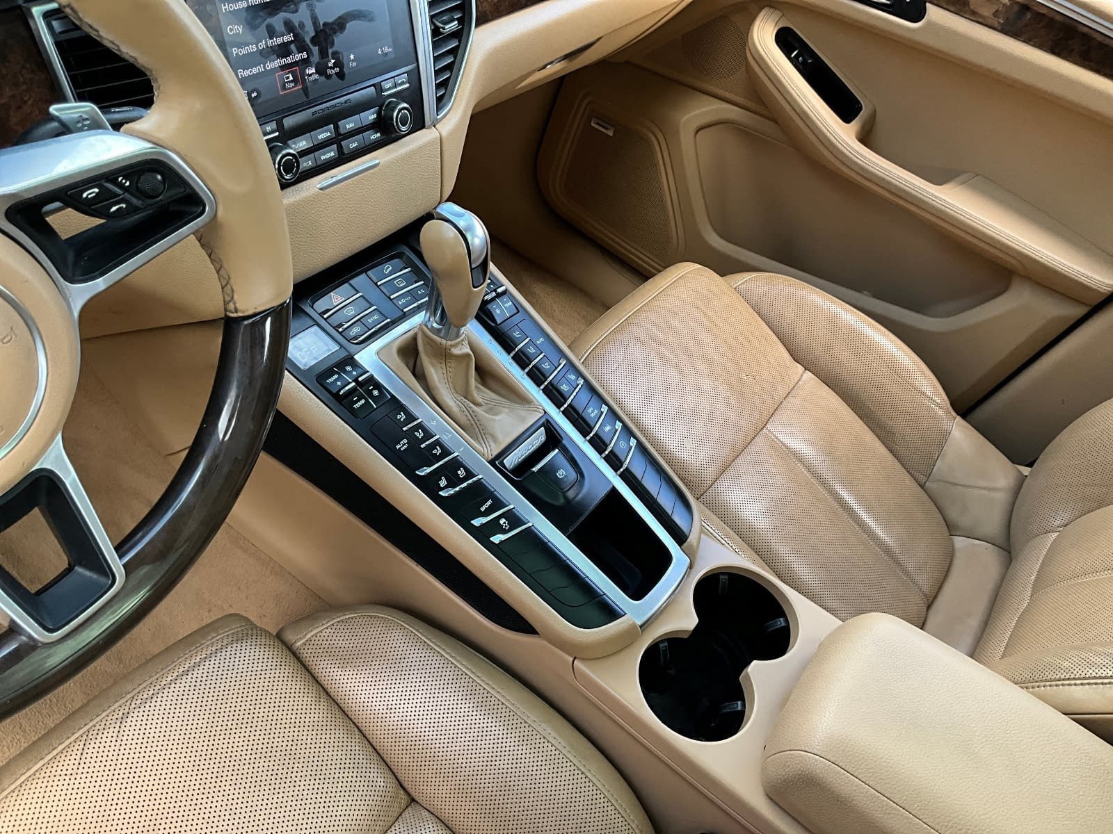 Used 2017 Porsche Macan AWD/4WD image 17