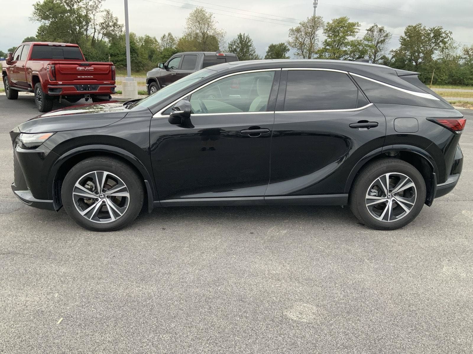 Used 2023 Lexus RX 350 Premium w/ Cold Area Package AWD/4WD image 7
