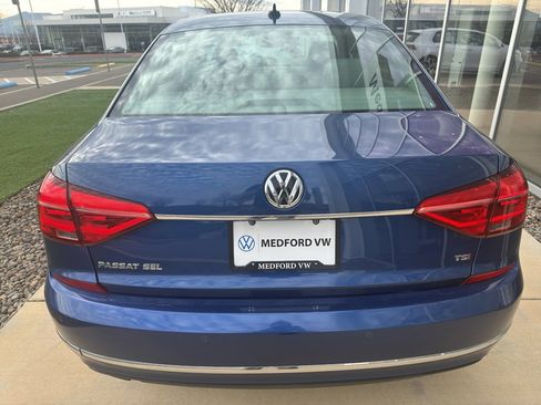 Used 2016 Volkswagen Passat 1.8T SEL Premium image 5