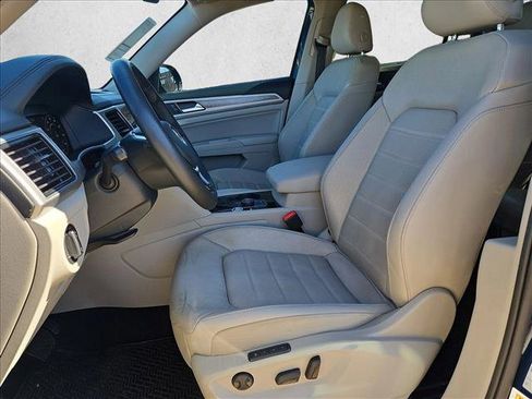 Used 2019 Volkswagen Atlas SEL Premium image 17