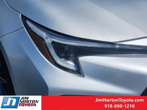 Used 2024 Toyota Corolla SE FWD image 11