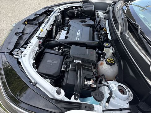 Used 2022 Chevrolet Equinox LT FWD image 35