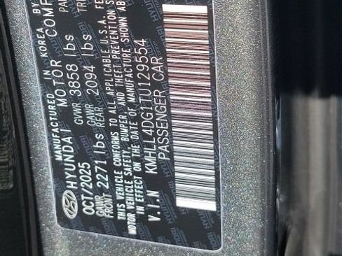Certified 2026 Hyundai Elantra SE FWD image 5
