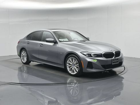 Used 2023 BMW 330e w/ Convenience Package RWD image 59
