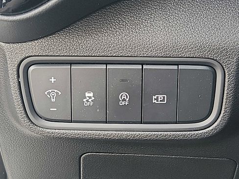 Used 2024 Kia Soul S FWD image 25