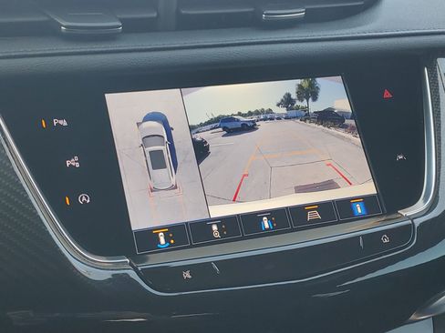 Used 2025 Cadillac XT6 Sport w/ LPO, Red Accent Package AWD/4WD image 30