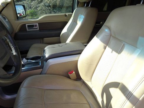 Used 2014 Ford F150 Lariat w/ Equipment Group 502A Luxury AWD/4WD image 18