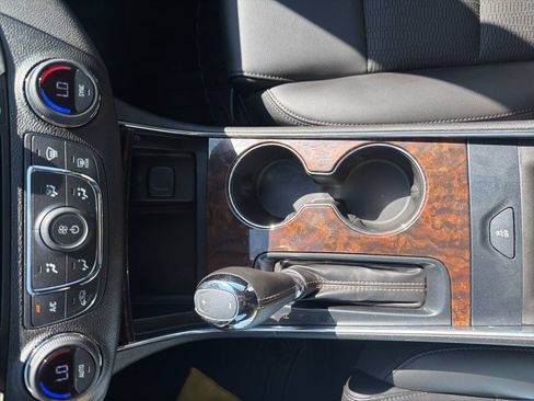 Used 2014 Chevrolet Impala LT FWD image 16