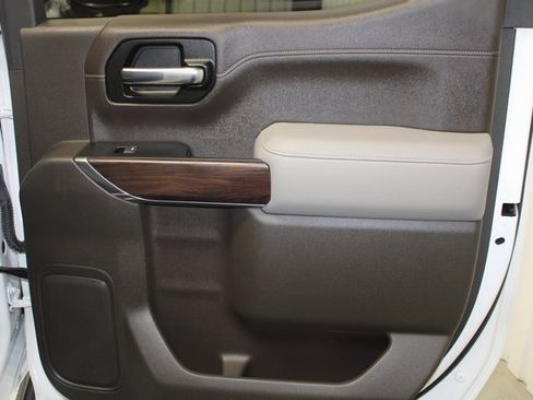 Used 2019 GMC Sierra 1500 SLT image 23