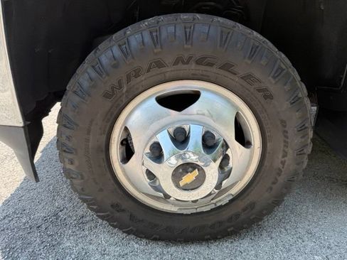 Used 2015 Chevrolet Silverado 3500 LTZ w/ Duramax Plus Package AWD/4WD image 9