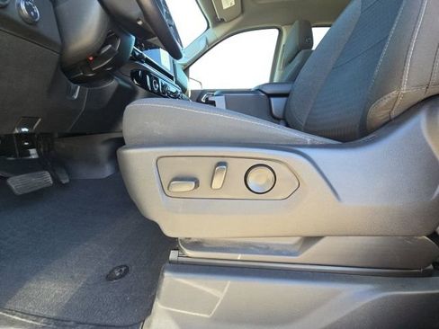 Used 2023 Chevrolet Silverado 1500 LT AWD/4WD image 24