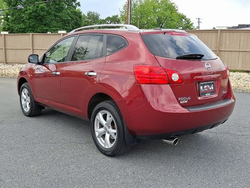 Used 2017 Nissan Rogue SV w/ Sun & Sound Touring Package AWD/4WD image 7
