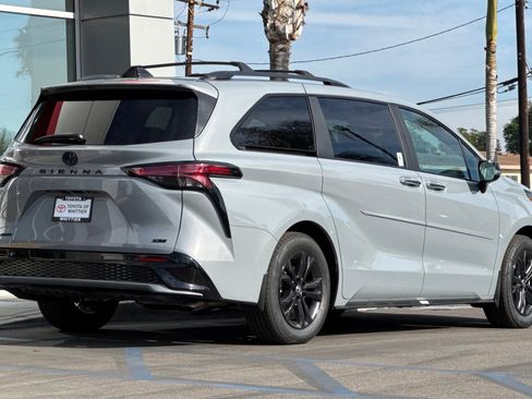 Certified 2025 Toyota Sienna XSE image 5