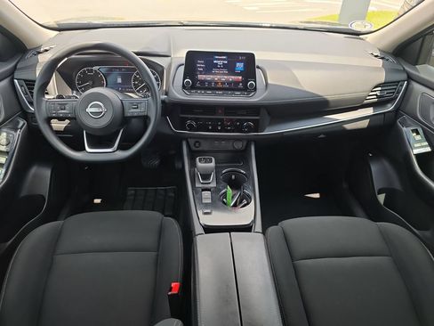 Used 2024 Nissan Rogue S FWD image 13