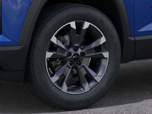 New 2026 Chevrolet Equinox RS w/ LPO, Floor Liner Package FWD image 9