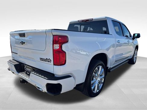 Used 2026 Chevrolet Silverado 1500 High Country AWD/4WD image 8