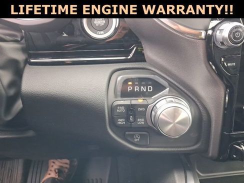 New 2026 RAM 1500 Laramie AWD/4WD image 12