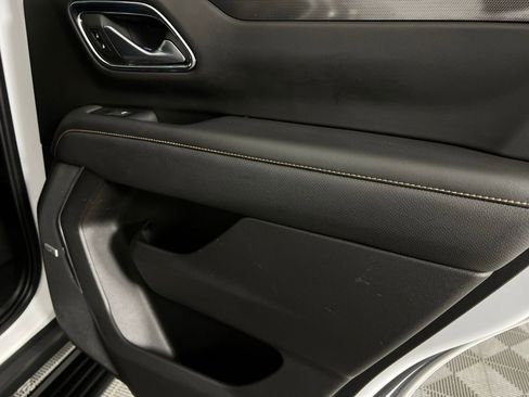 Used 2022 GMC Yukon AT4 w/ Technology Package image 33