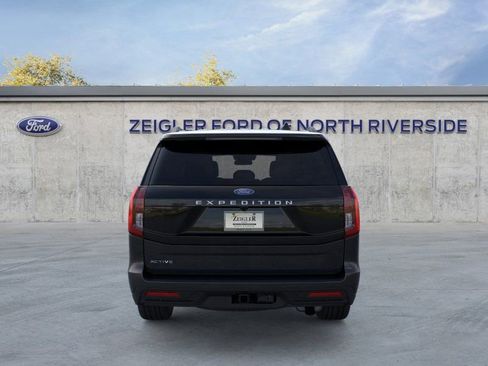 New 2026 Ford Expedition Active image 5