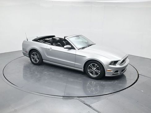 Used 2014 Ford Mustang Premium image 36