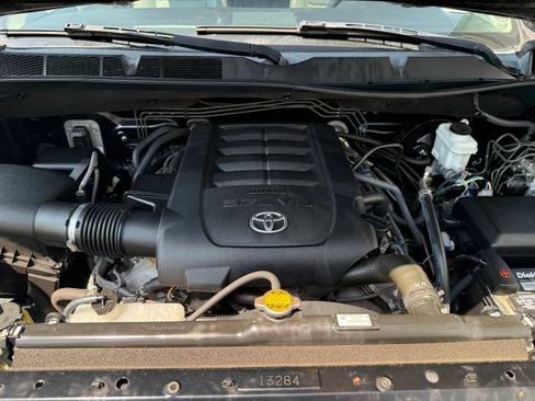 Used 2016 Toyota Tundra Limited w/ Limited Premium Package AWD/4WD image 39