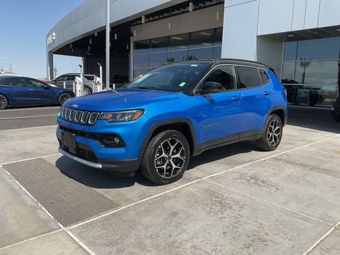 Used 2025 Jeep Compass Limited AWD/4WD image 2