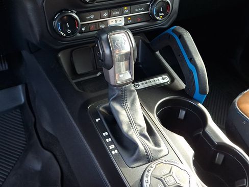 Used 2022 Ford Bronco Outer Banks AWD/4WD image 15