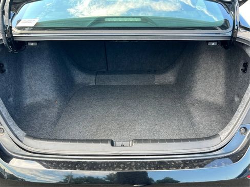 Used 2018 Honda Accord Sport image 18