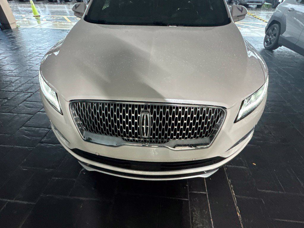 Used 2019 Lincoln MKC Reserve w/ MKC Technology Package FWD image 3