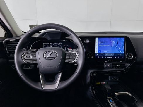 Used 2024 Lexus NX 250 NX 250 Premium image 17