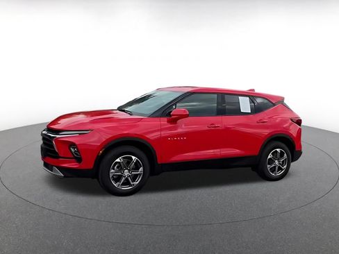 Used 2026 Chevrolet Blazer LT AWD/4WD image 8