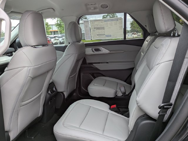 Certified 2026 Ford Explorer Active w/ Active Comfort Package RWD image 14