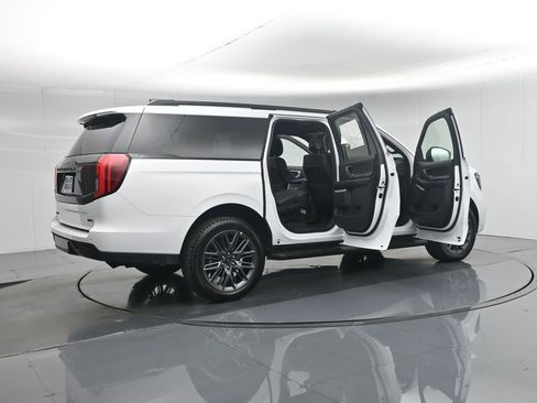 New 2026 Ford Expedition Max Platinum image 5